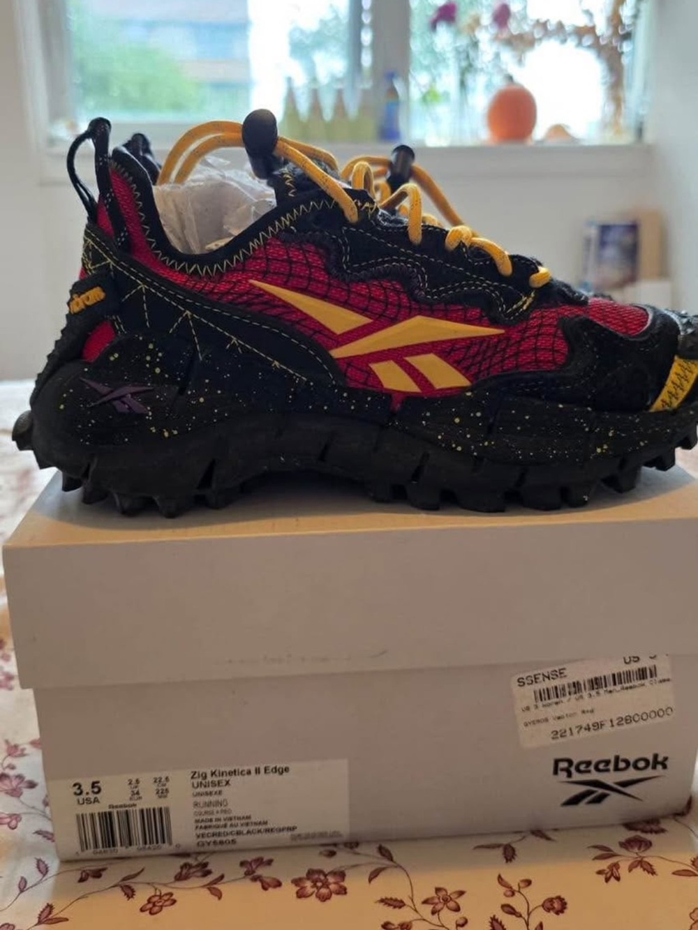 Reebok Womens Trail Sneaker in Black, red & Yellow